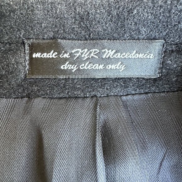 Kasper Coat Cashmere Blend Double Breasted
Overcoat - Picture 8 of 12